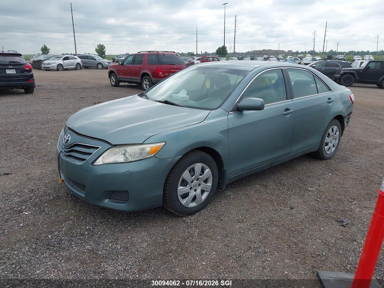 2010 TOYOTA CAMRY SE/LE/XLE thumbnail 3