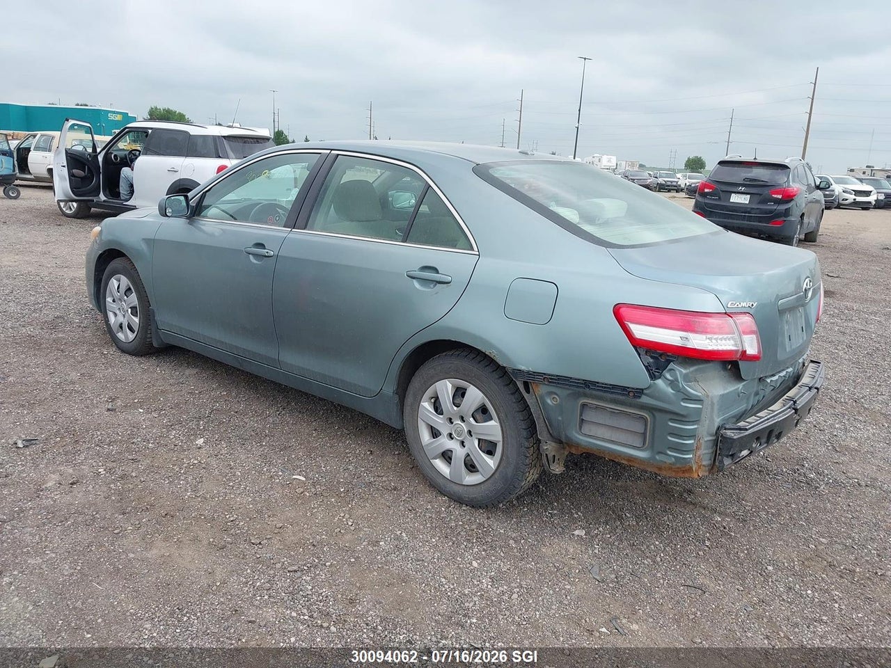 2010 TOYOTA CAMRY SE/LE/XLE thumbnail 4