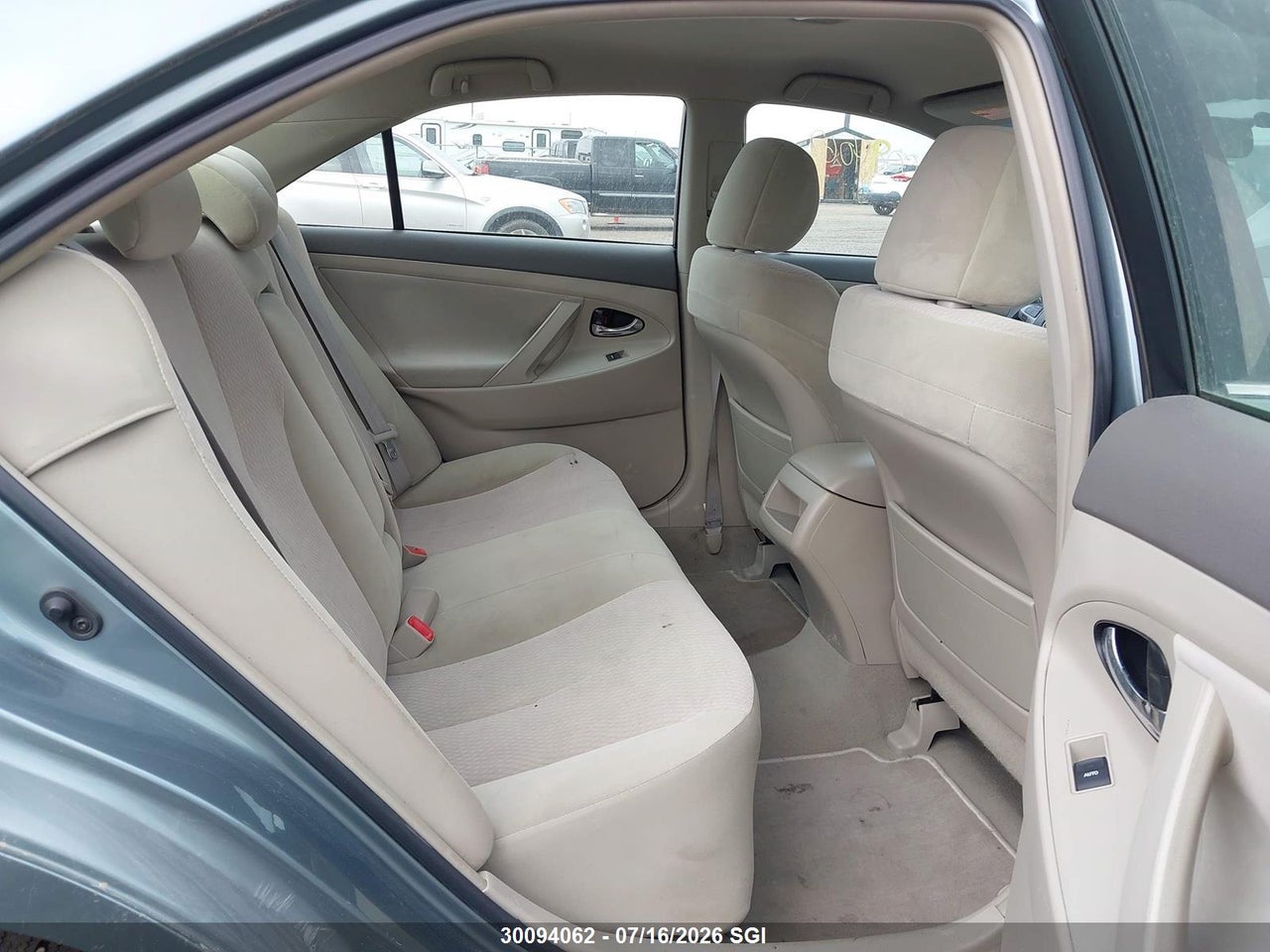 2010 TOYOTA CAMRY SE/LE/XLE thumbnail 9