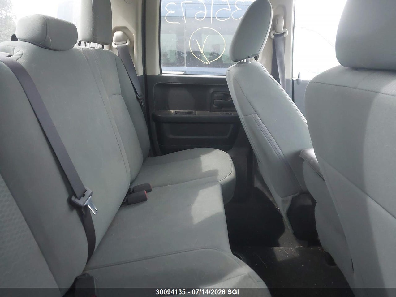 2015 RAM 1500 ST thumbnail 9
