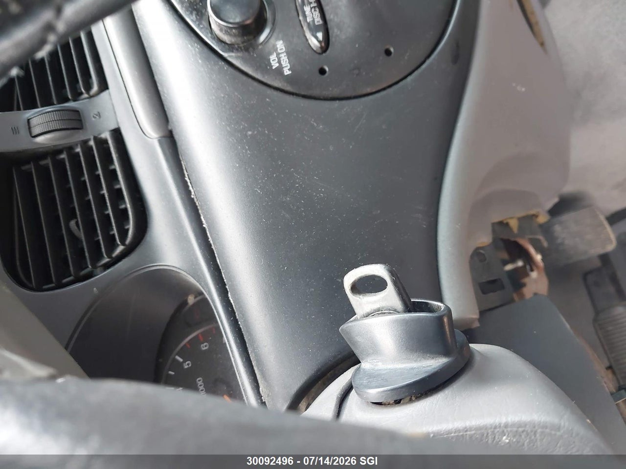 1997 FORD TAURUS GL thumbnail 12