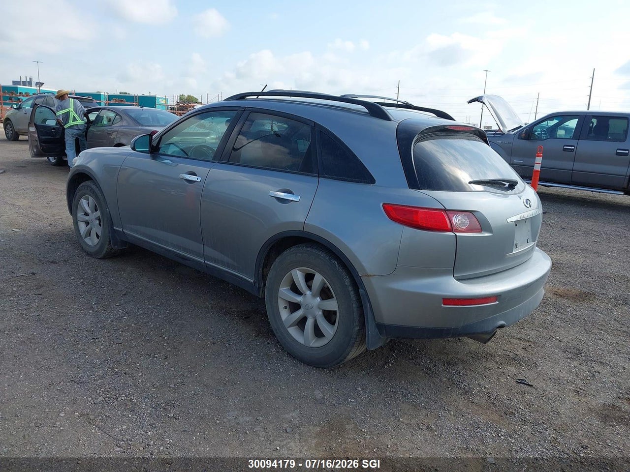 2005 INFINITI FX35 thumbnail 4