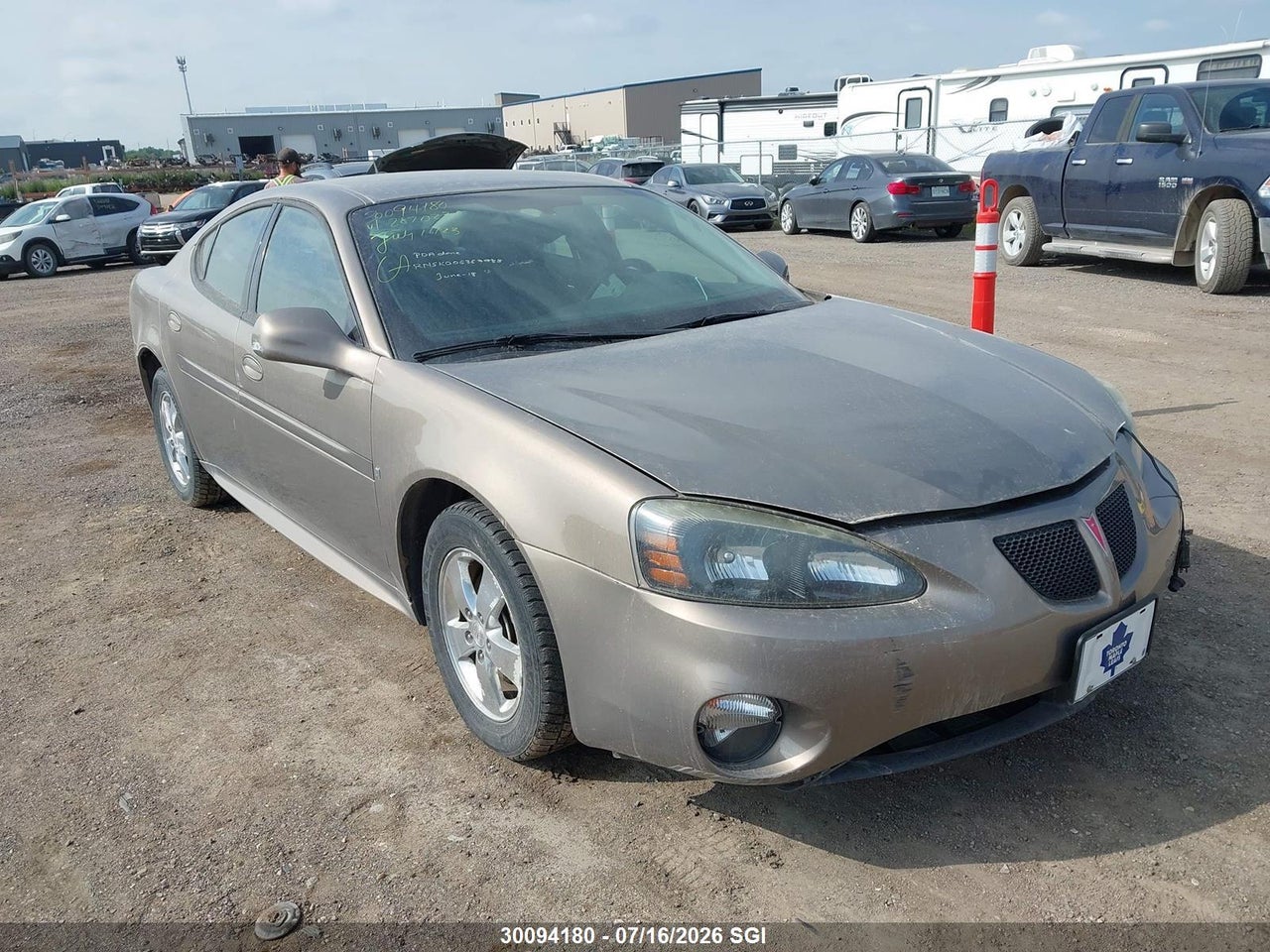 2006 PONTIAC GRAND PRIX thumbnail 2