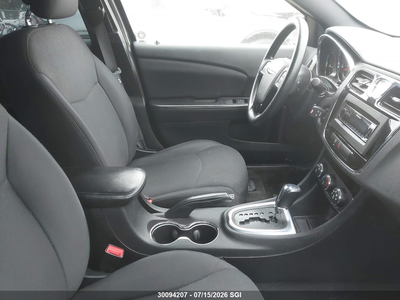 2013 CHRYSLER 200 LX thumbnail 6