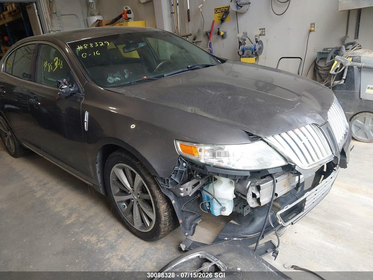 2011 LINCOLN MKS thumbnail 2