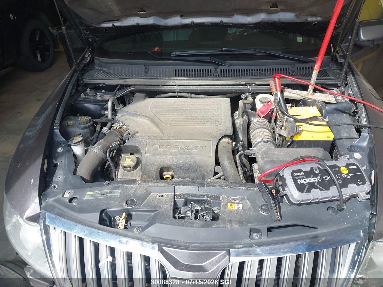 2011 LINCOLN MKS thumbnail 11