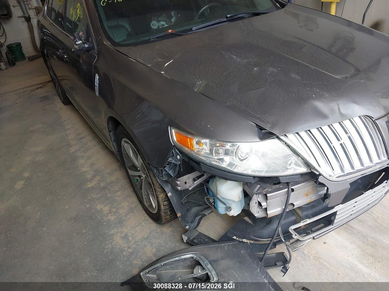 2011 LINCOLN MKS thumbnail 7