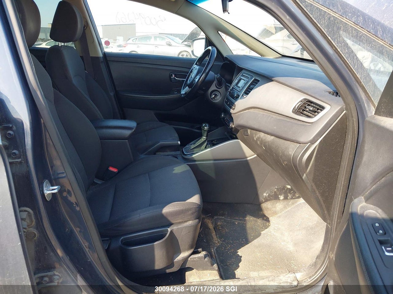 2014 KIA RONDO thumbnail 6