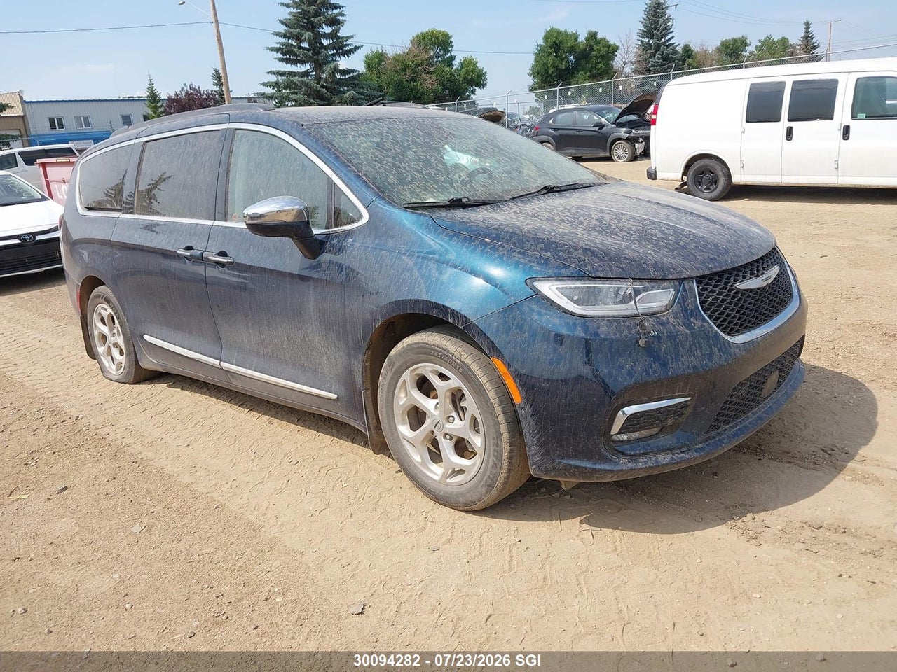 2022 CHRYSLER PACIFICA LIMITED thumbnail 2