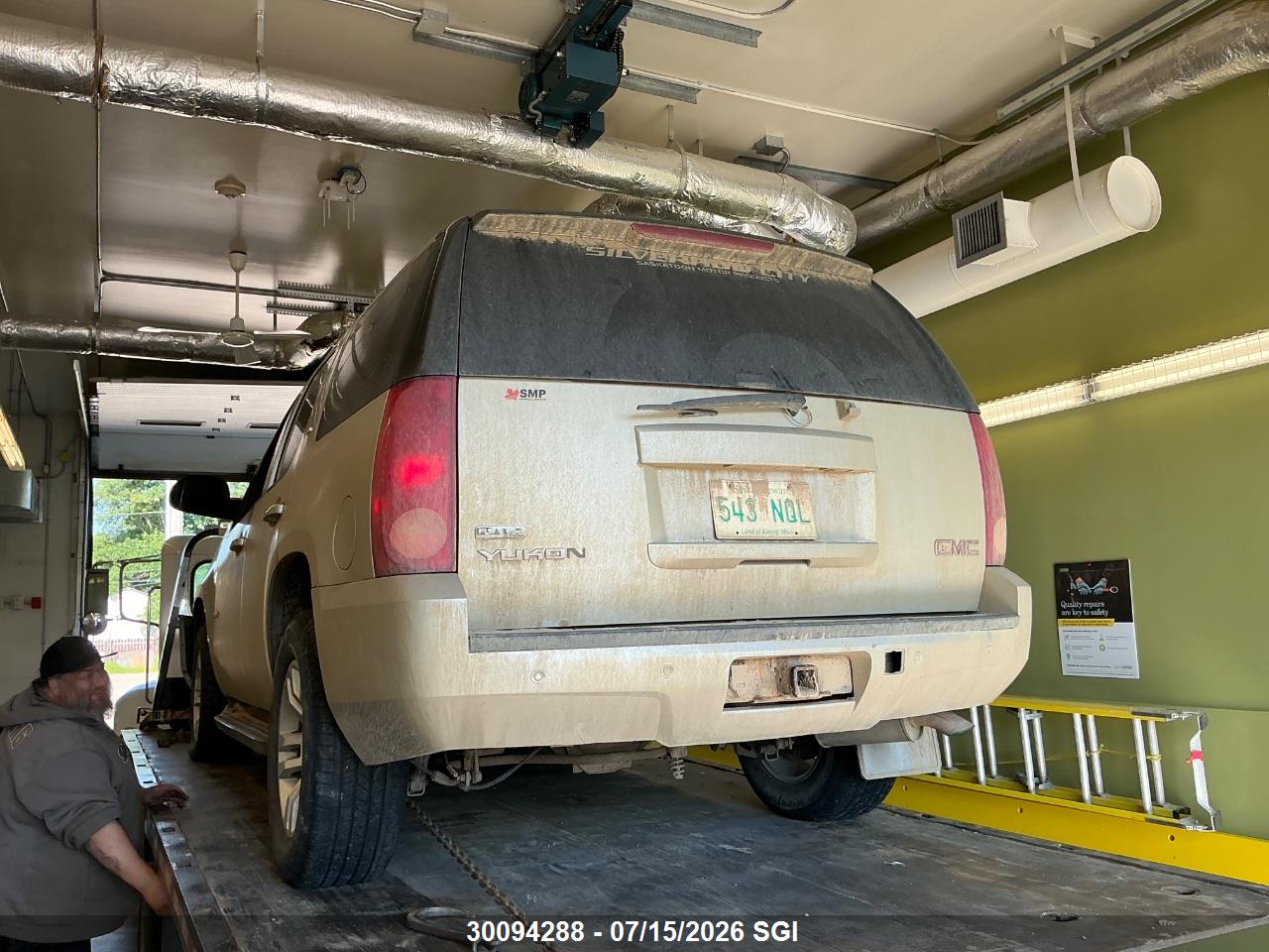 2010 GMC YUKON SLT thumbnail 12