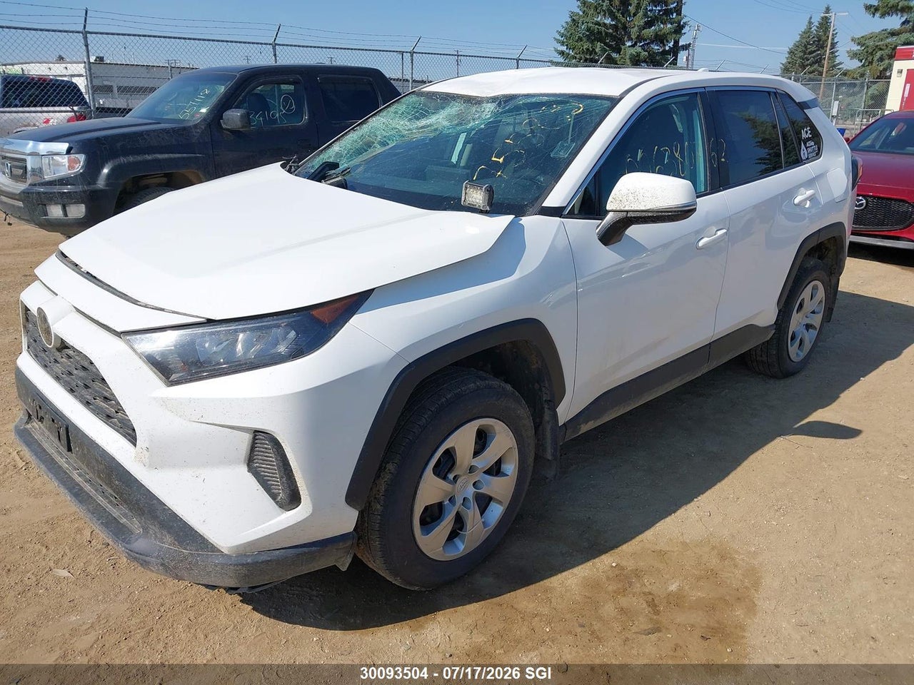 2022 TOYOTA RAV4 LE thumbnail 3