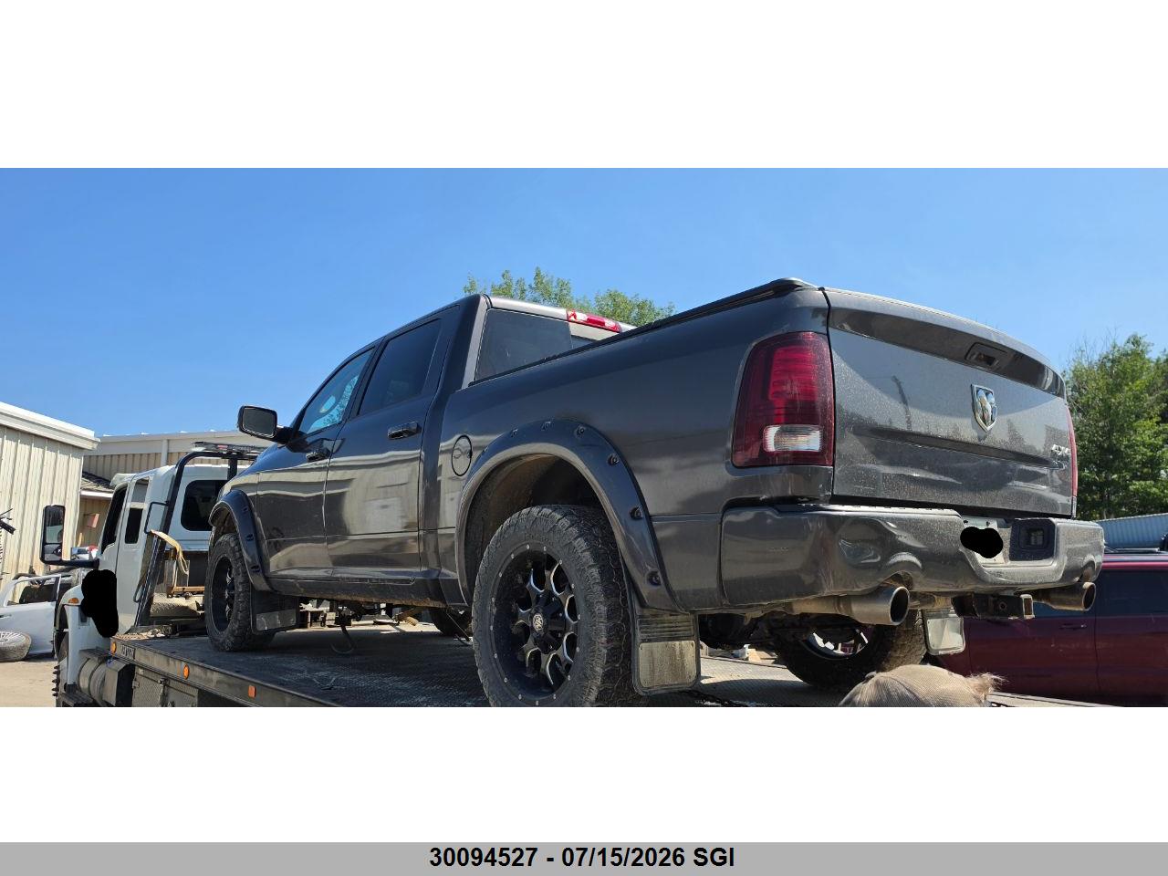 2017 RAM 1500 SPORT thumbnail 4