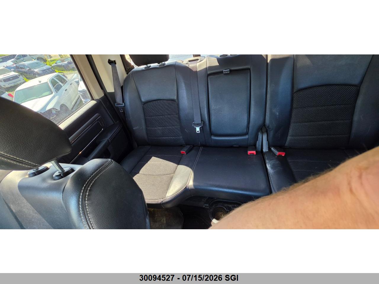 2017 RAM 1500 SPORT thumbnail 9