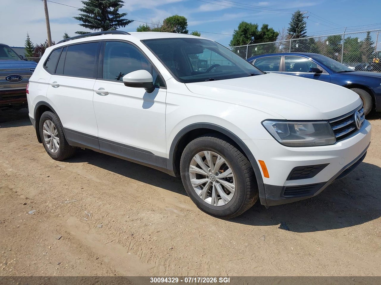 2019 VOLKSWAGEN TIGUAN S thumbnail 2