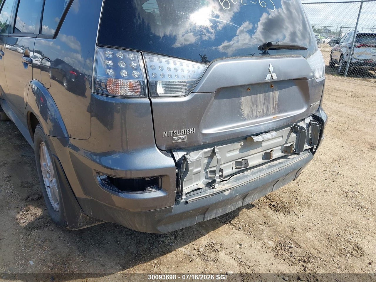 2011 MITSUBISHI OUTLANDER ES thumbnail 7