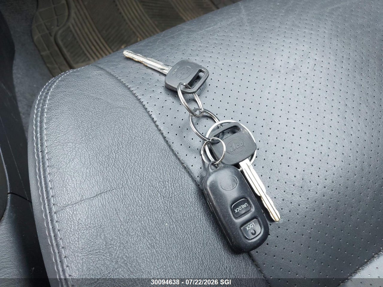 2005 TOYOTA RAV4 thumbnail 12