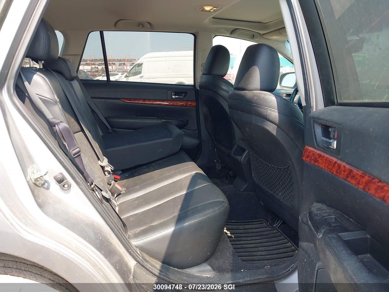 2010 SUBARU OUTBACK 2.5I LIMITED thumbnail 9