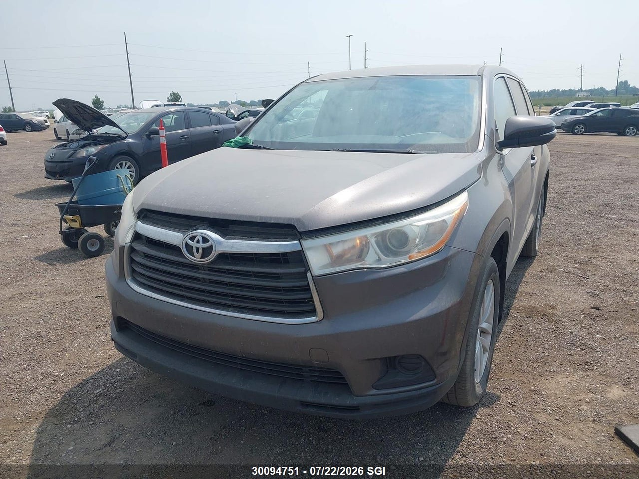 2016 TOYOTA HIGHLANDER LE/LE PLUS thumbnail 3