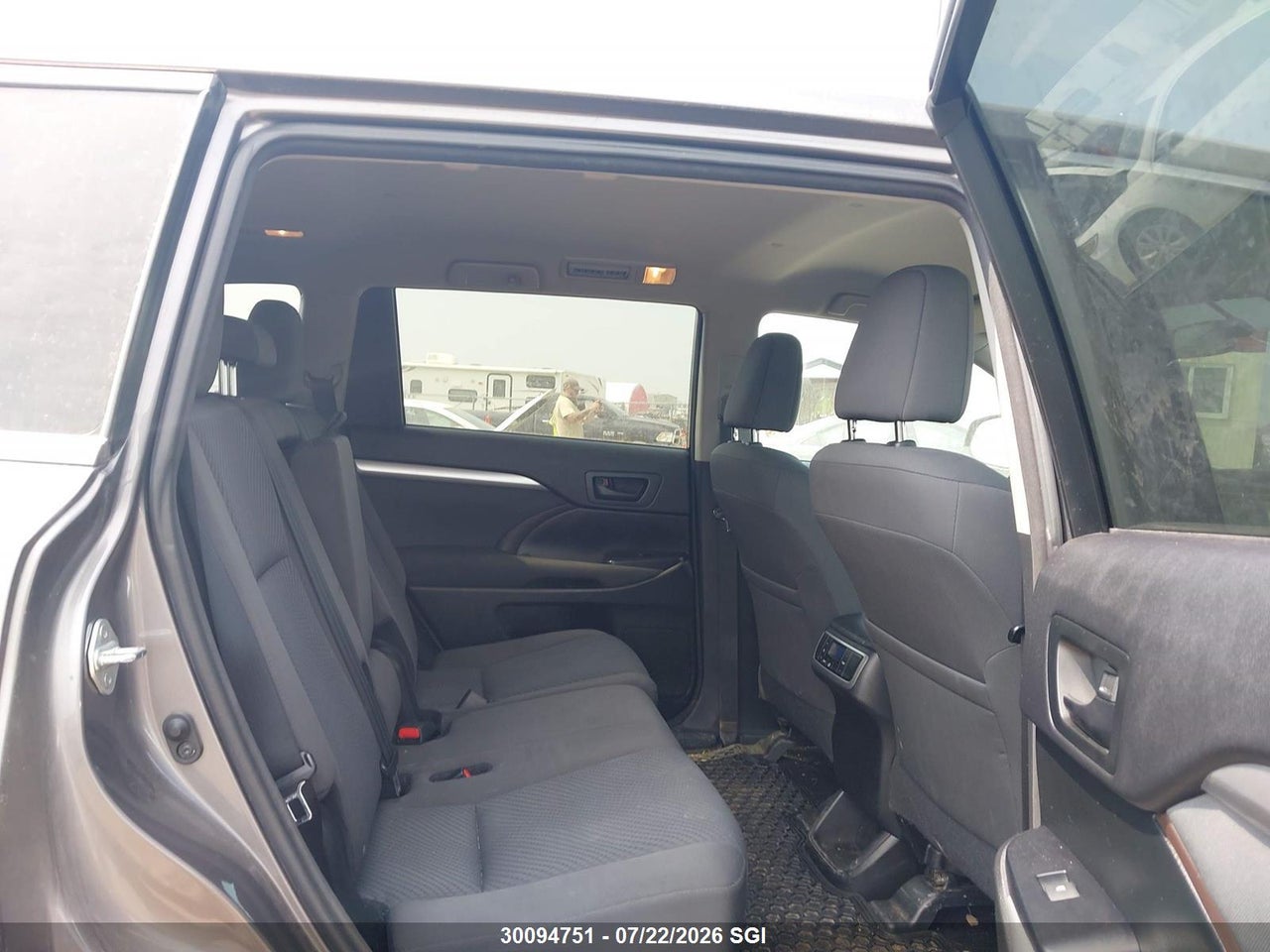 2016 TOYOTA HIGHLANDER LE/LE PLUS thumbnail 9