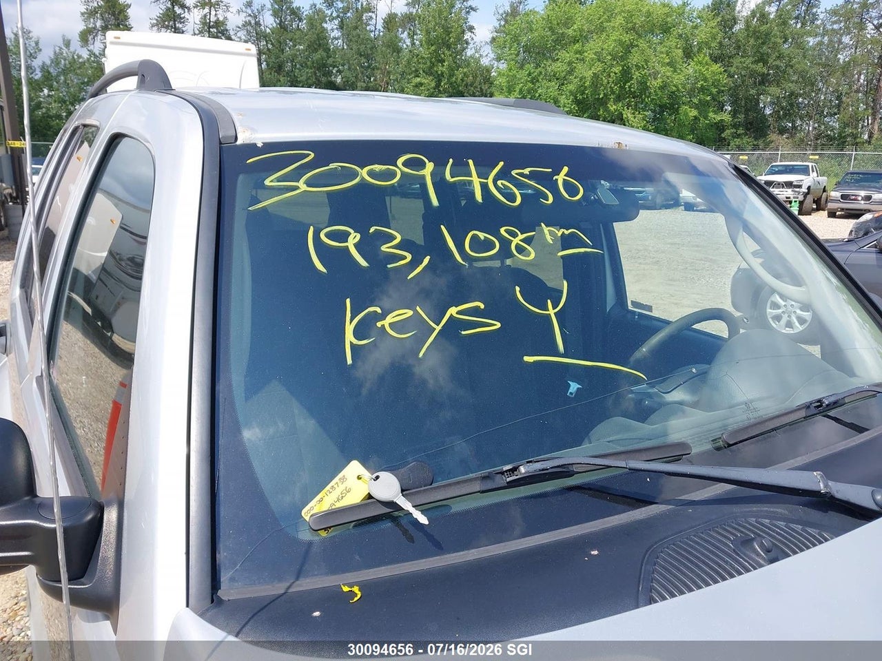 2004 JEEP LIBERTY LIMITED thumbnail 12