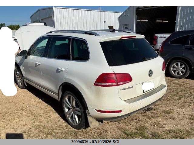 2013 VOLKSWAGEN TOUAREG V6 TDI thumbnail 5