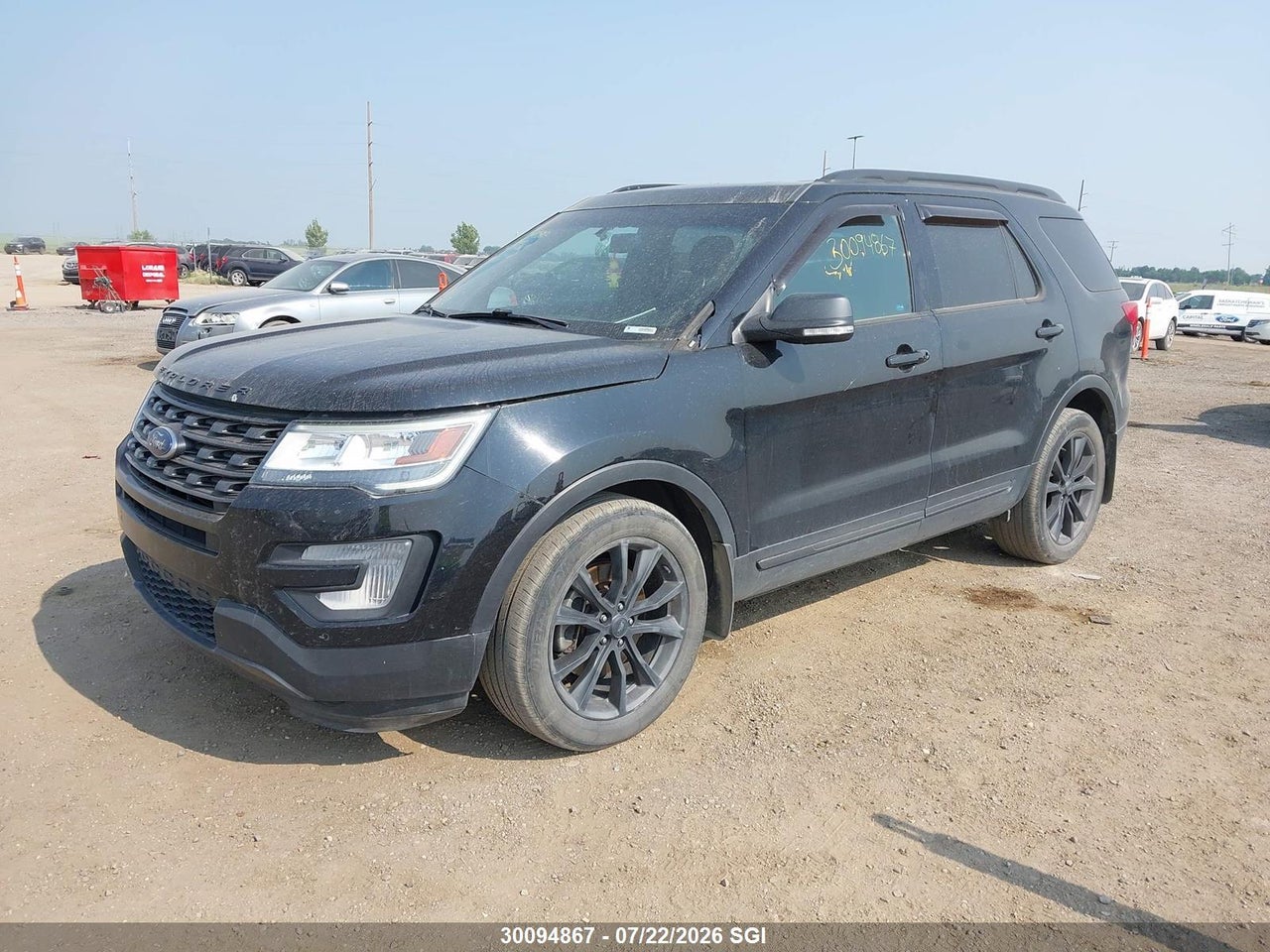 2017 FORD EXPLORER XLT thumbnail 3