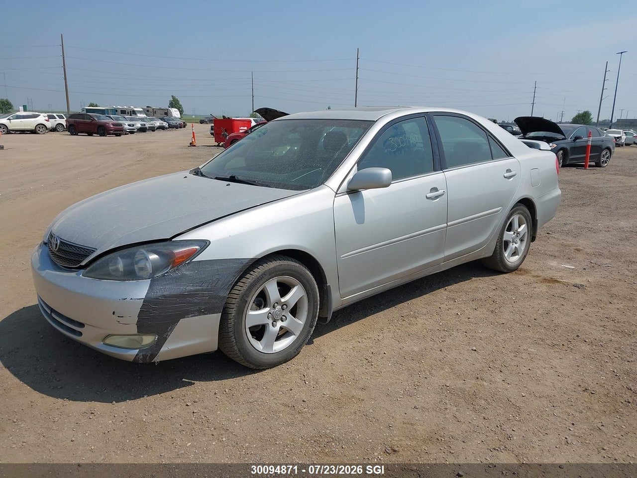 2004 TOYOTA CAMRY SE thumbnail 3