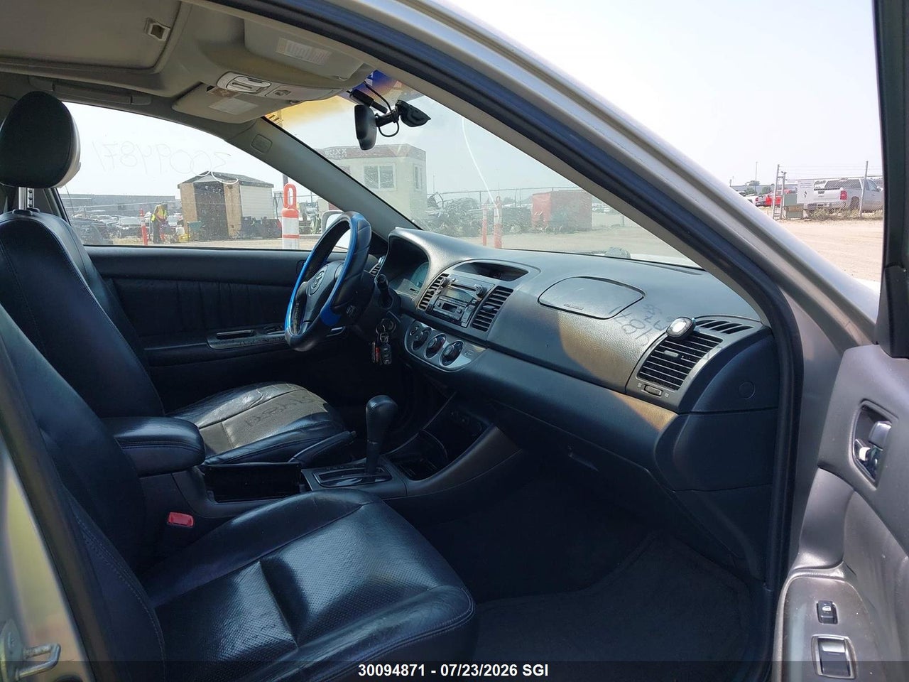 2004 TOYOTA CAMRY SE thumbnail 6