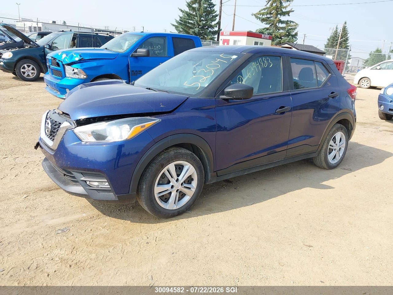 2019 NISSAN KICKS S/SR/SV thumbnail 3