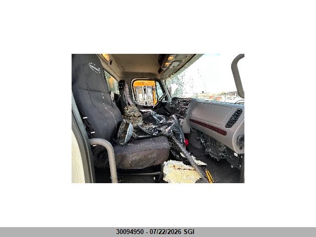 2016 FREIGHTLINER M2 106 MEDIUM DUTY thumbnail 6