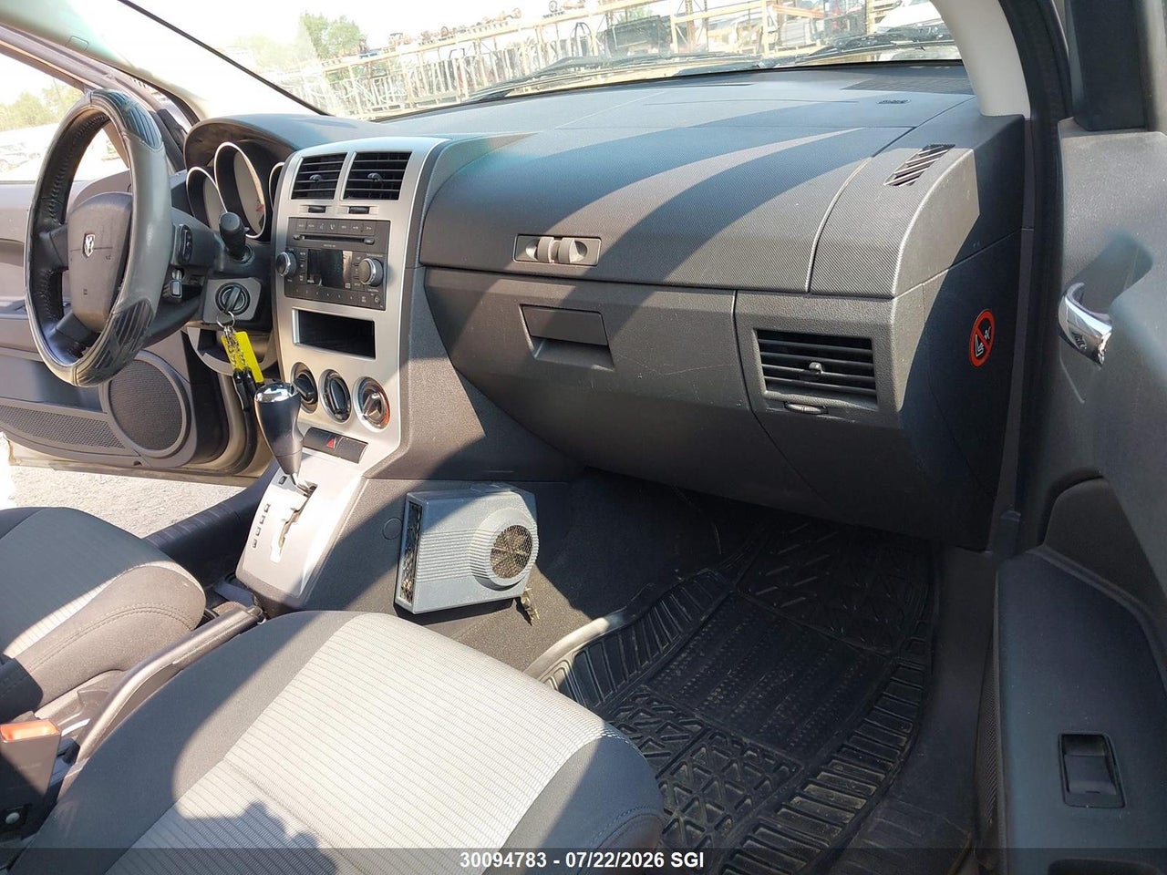 2009 DODGE CALIBER SXT thumbnail 6