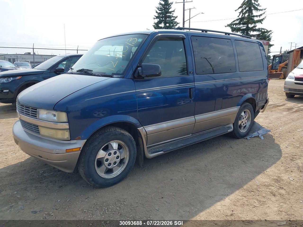 2003 CHEVROLET ASTRO thumbnail 3