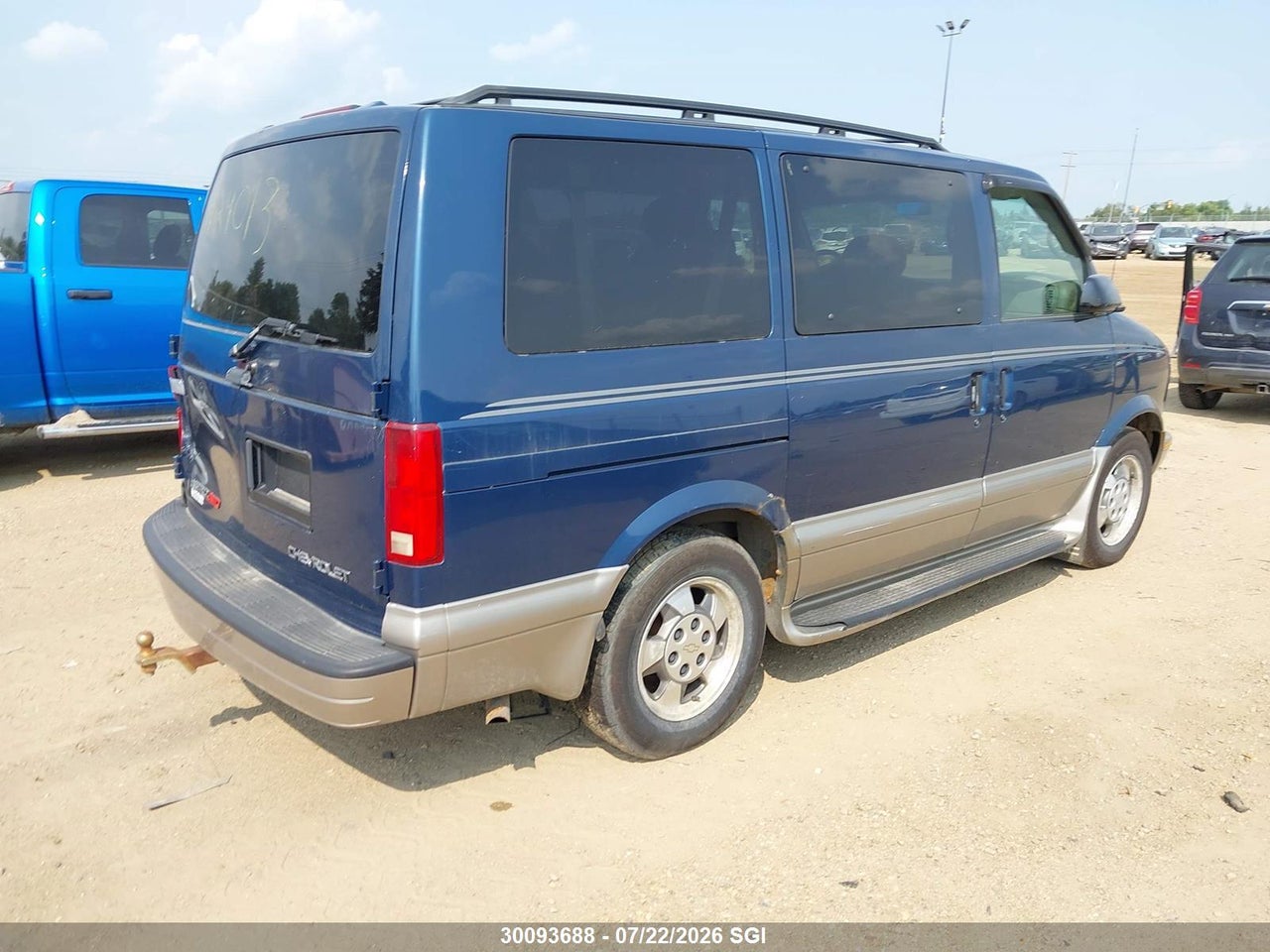 2003 CHEVROLET ASTRO thumbnail 5