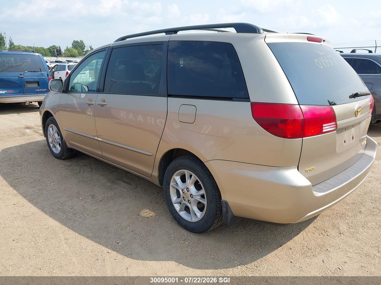 2004 TOYOTA SIENNA XLE/XLE LIMITED thumbnail 4