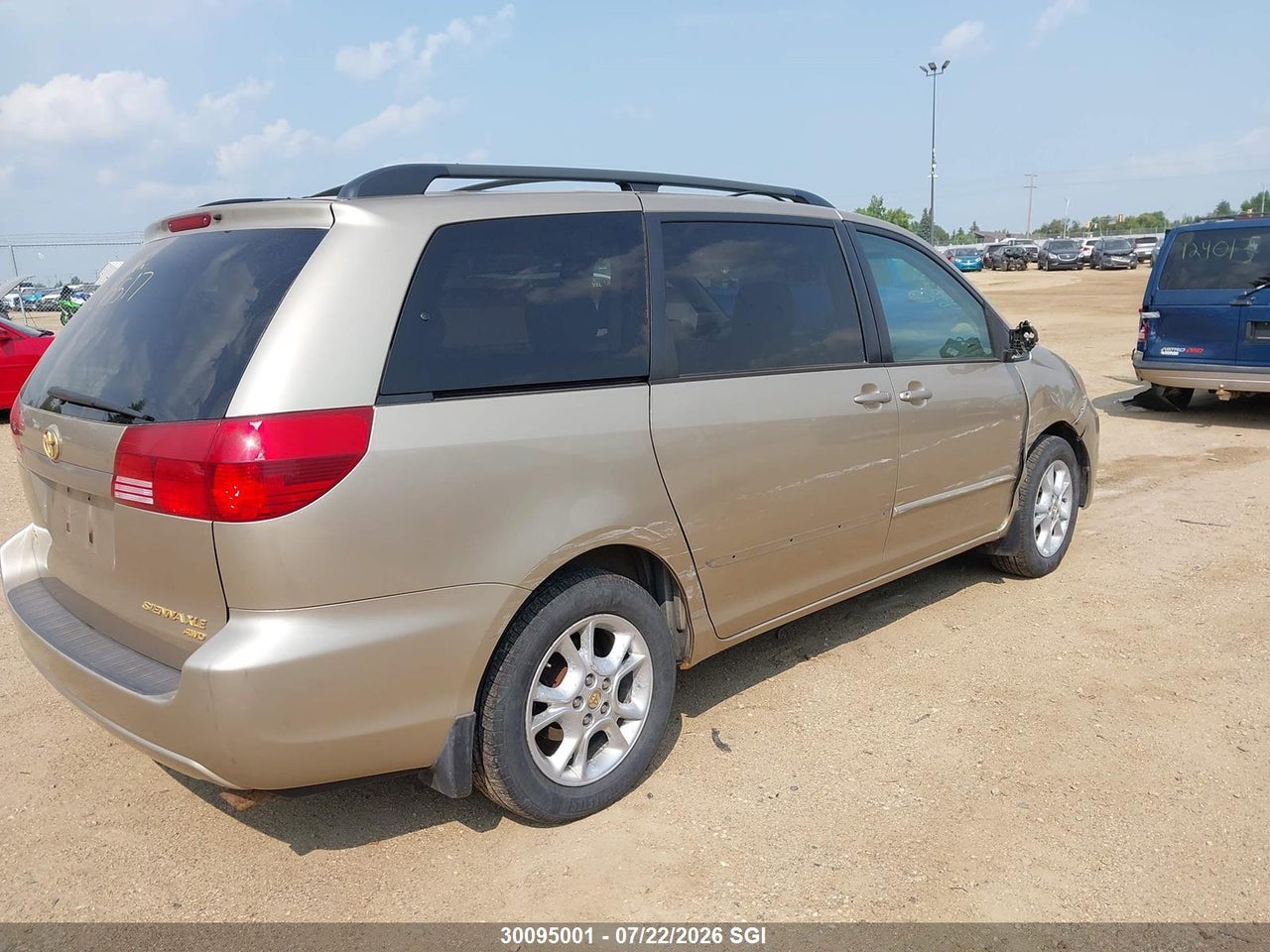 2004 TOYOTA SIENNA XLE/XLE LIMITED thumbnail 5