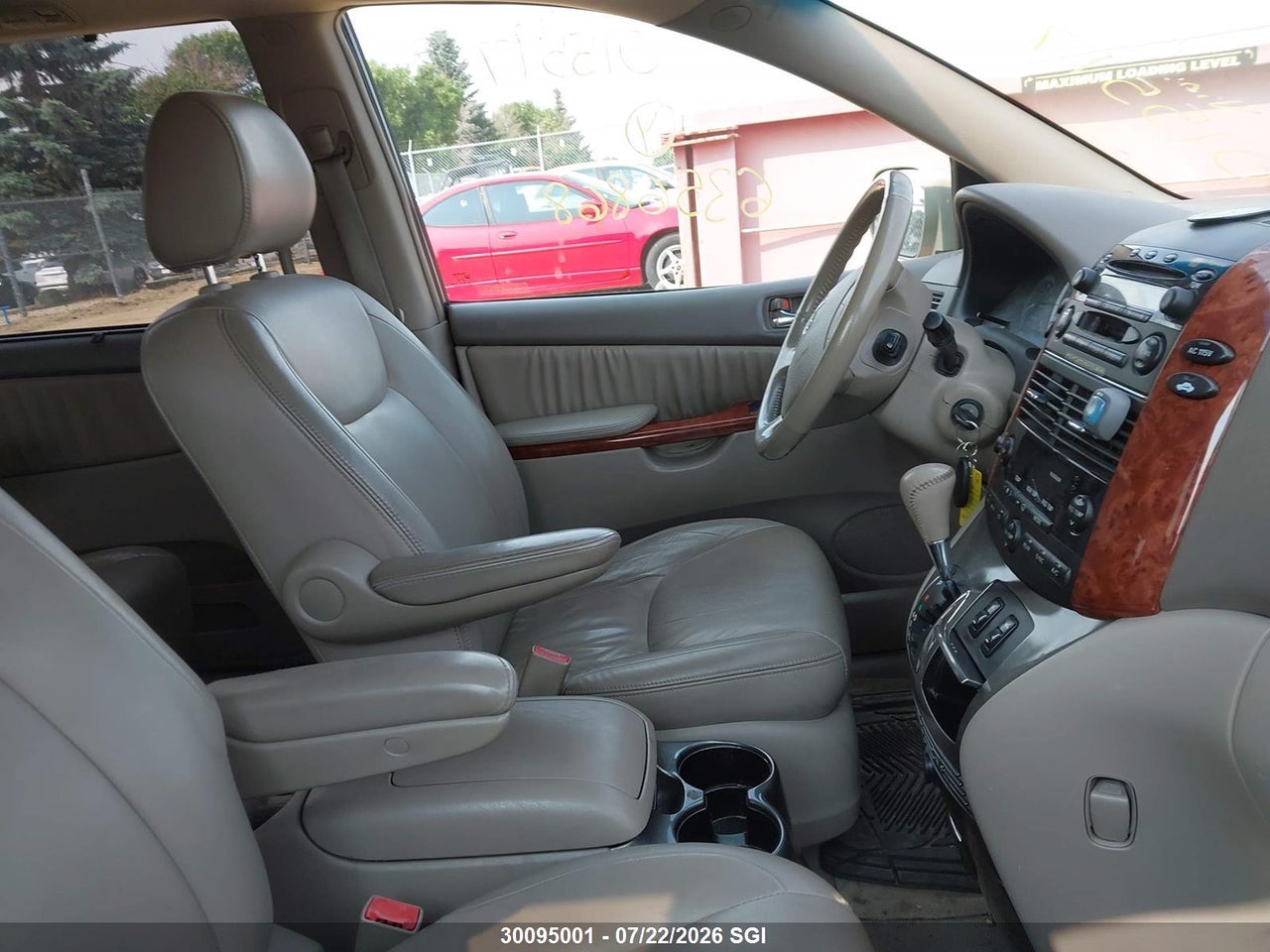 2004 TOYOTA SIENNA XLE/XLE LIMITED thumbnail 6