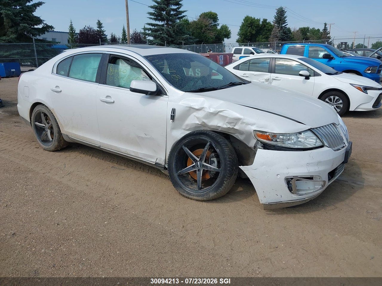 2011 LINCOLN MKS thumbnail 2