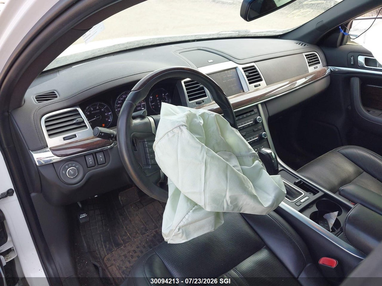 2011 LINCOLN MKS thumbnail 6