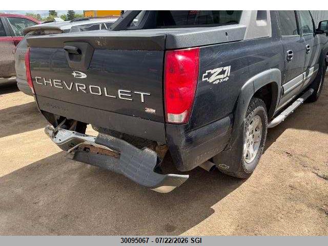 2004 CHEVROLET AVALANCHE K1500 thumbnail 5