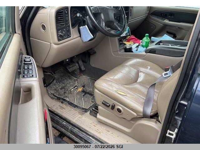 2004 CHEVROLET AVALANCHE K1500 thumbnail 6