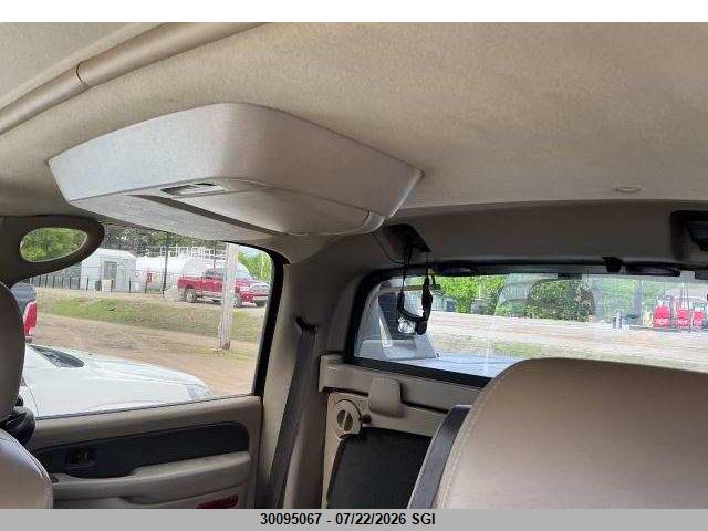 2004 CHEVROLET AVALANCHE K1500 thumbnail 10