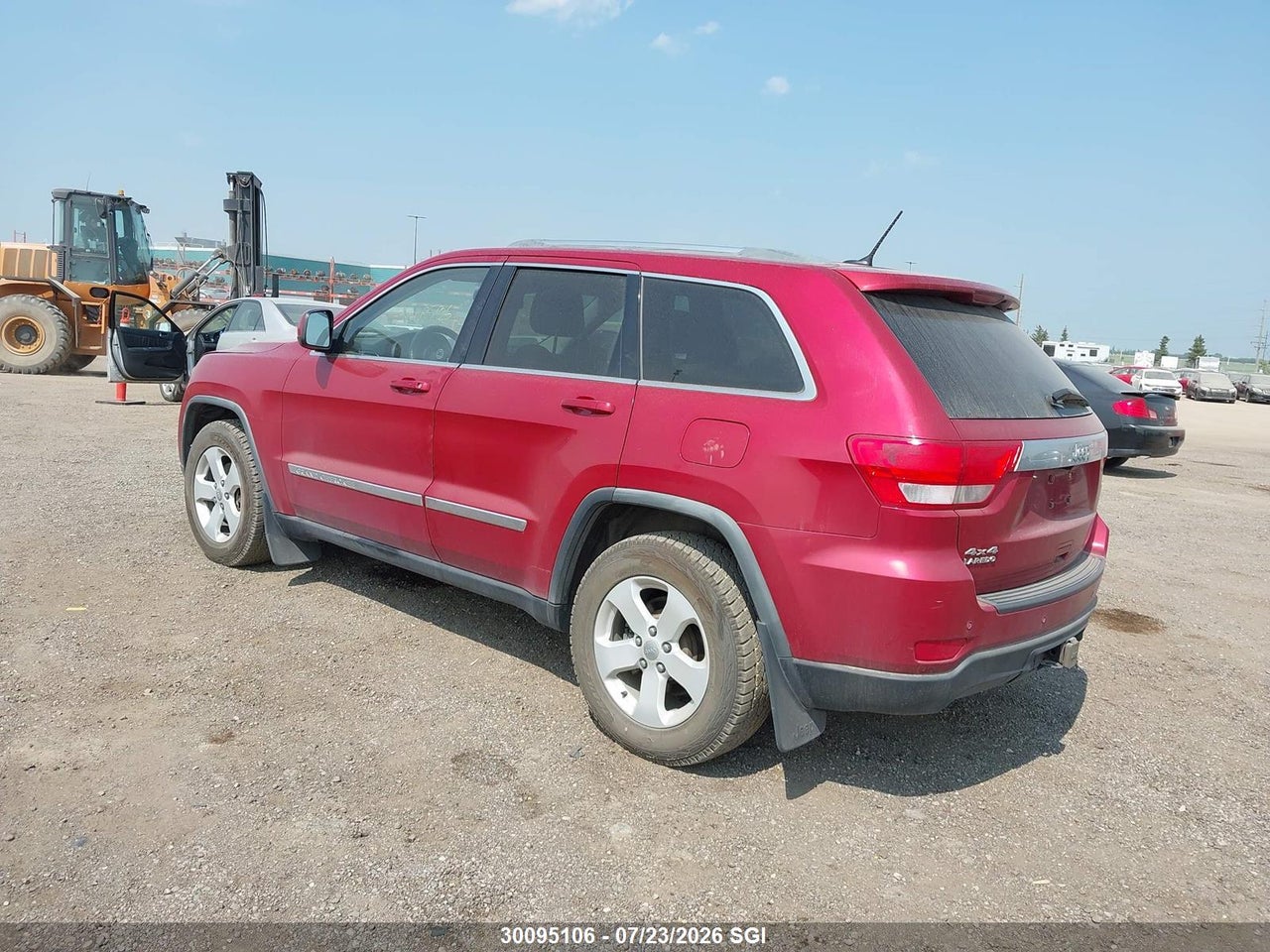2011 JEEP GRAND CHEROKEE LAREDO thumbnail 4