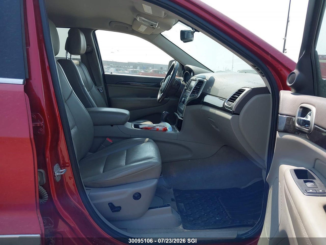 2011 JEEP GRAND CHEROKEE LAREDO thumbnail 6