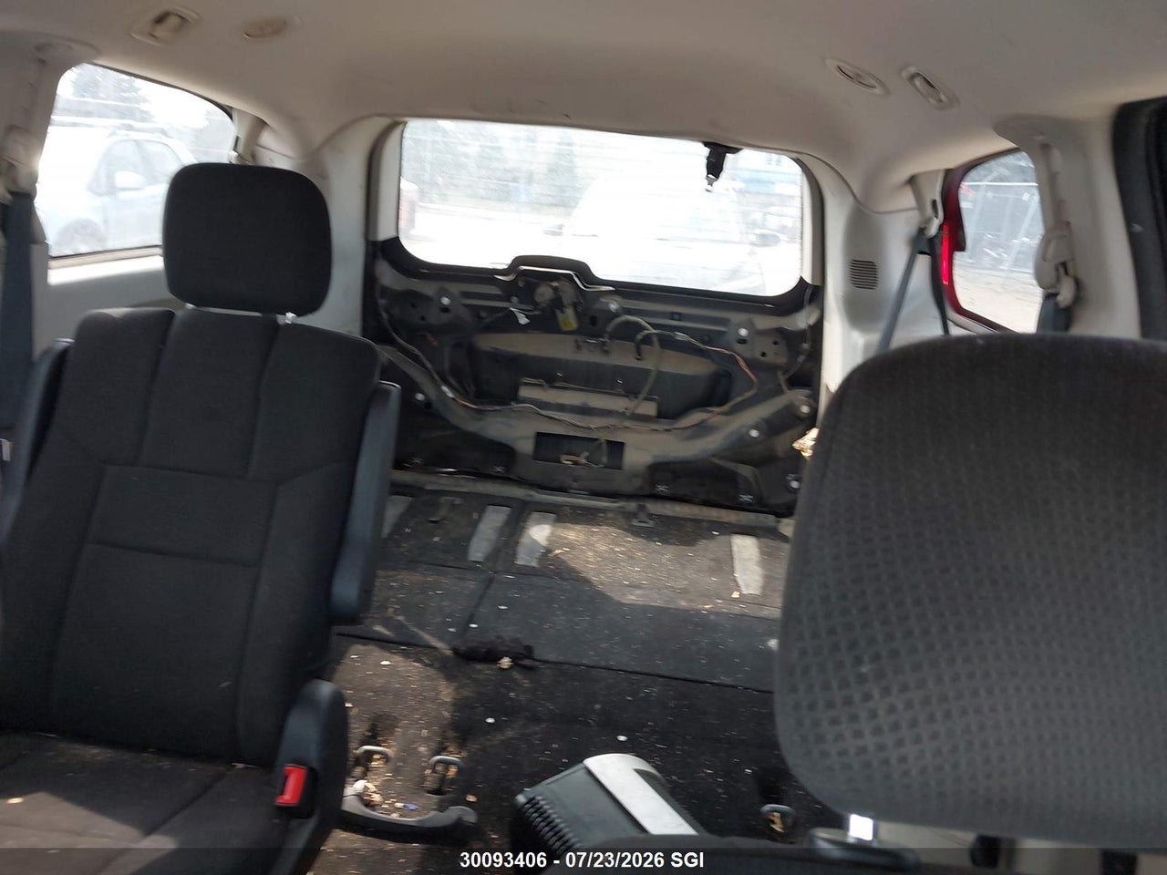 2011 DODGE GRAND CARAVAN EXPRESS thumbnail 9