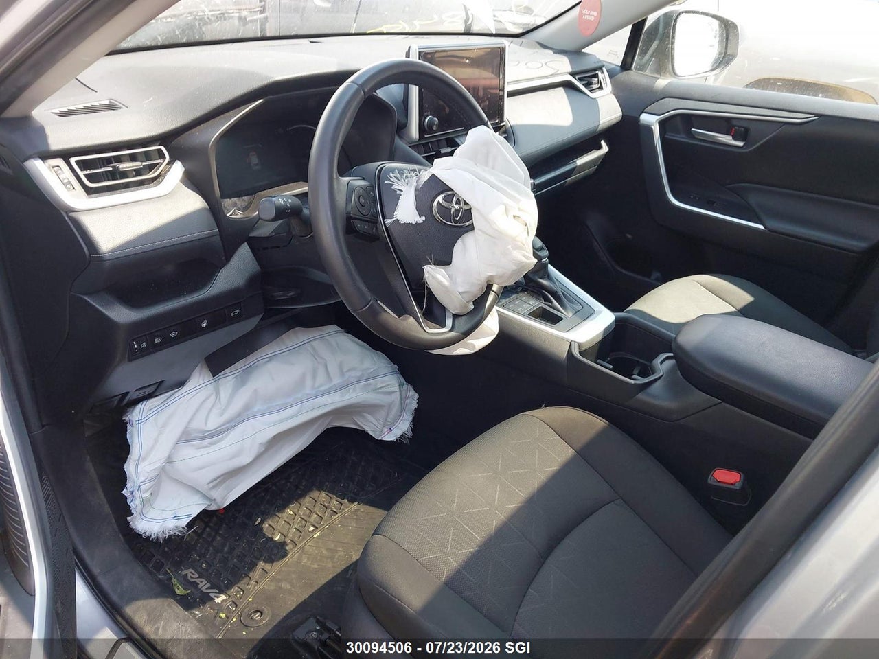 2024 TOYOTA RAV4 XLE/XLE PREMIUM thumbnail 8