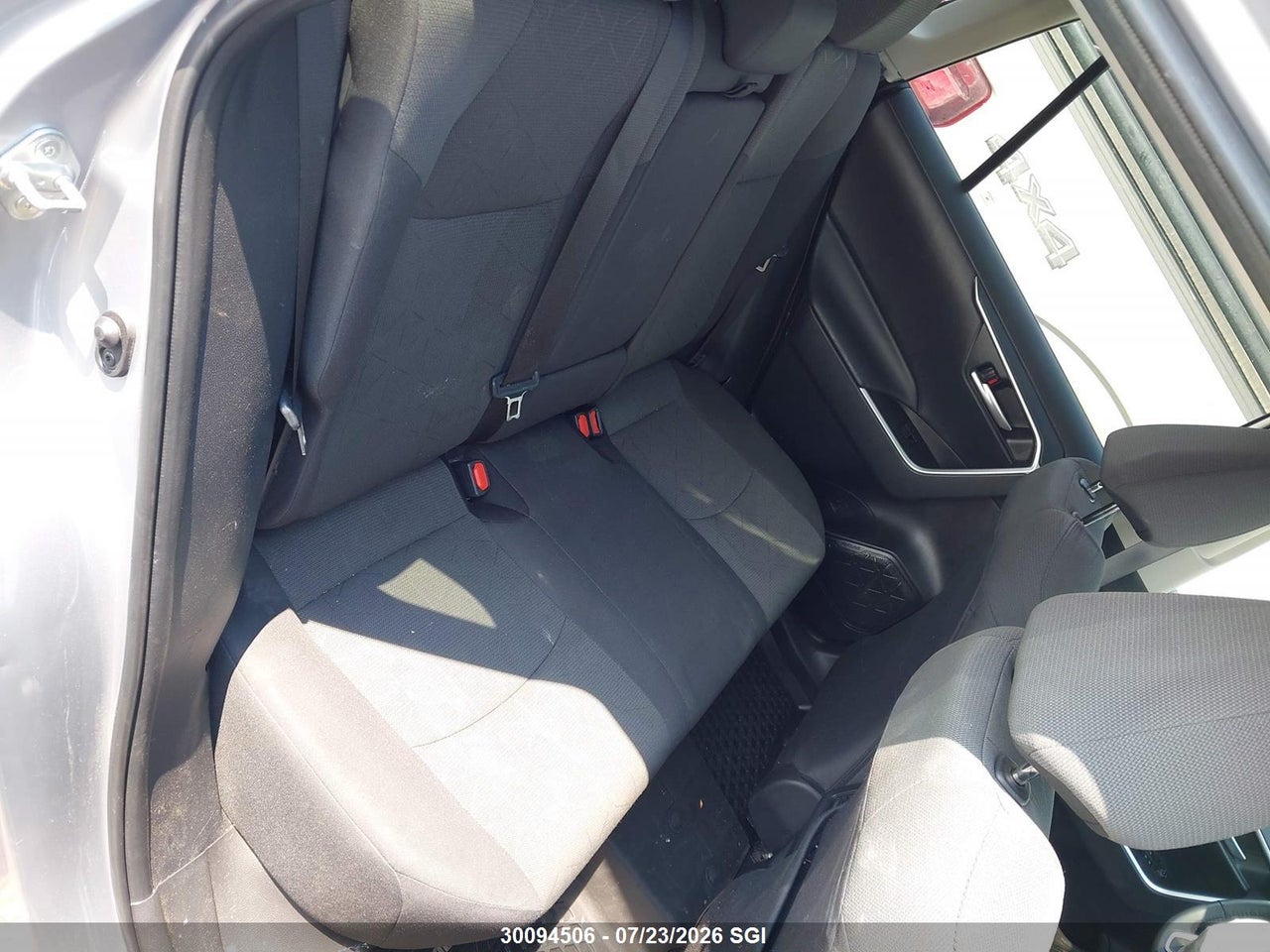 2024 TOYOTA RAV4 XLE/XLE PREMIUM thumbnail 9