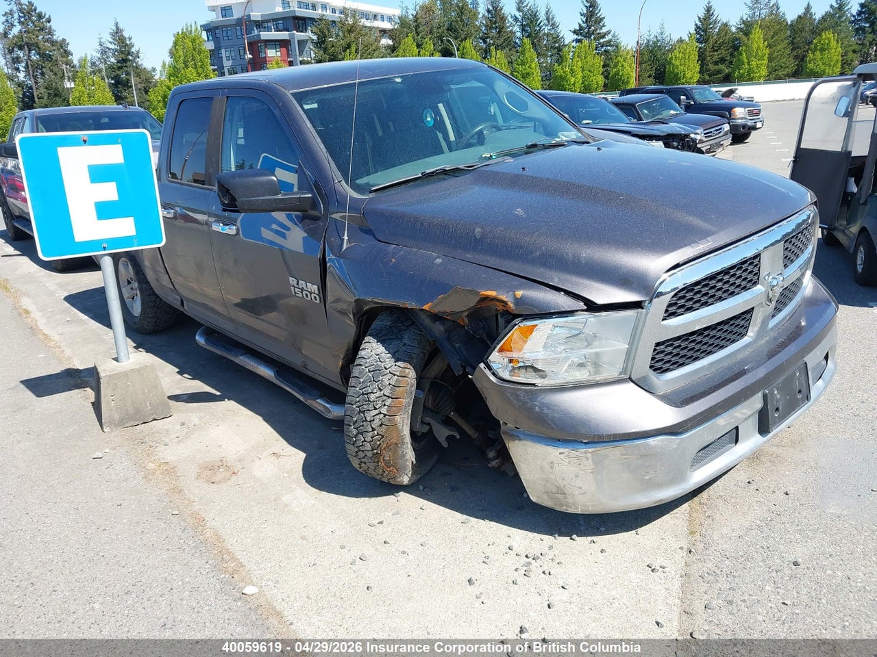 2014 RAM 1500 SLT thumbnail 2