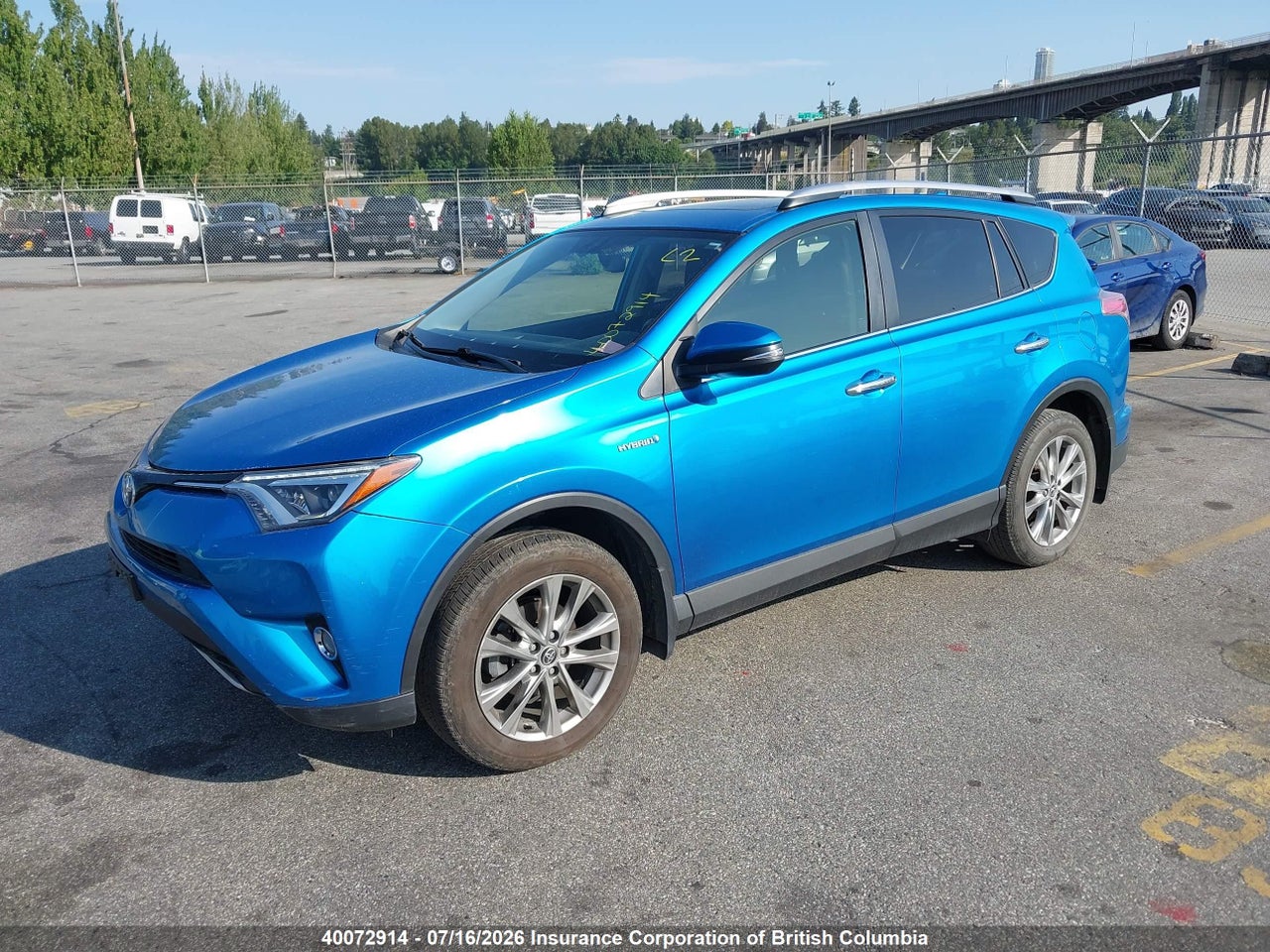 2016 TOYOTA RAV4 thumbnail 3