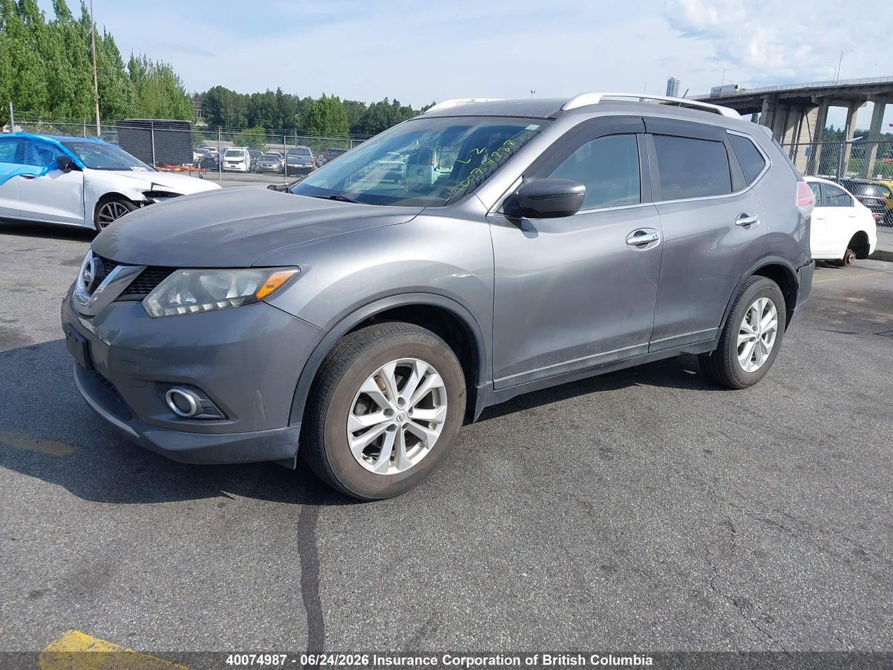 2016 NISSAN ROGUE thumbnail 3