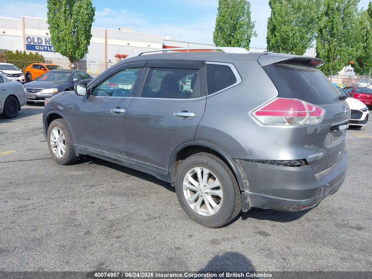 2016 NISSAN ROGUE thumbnail 4